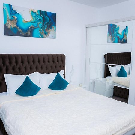 Elysian Urbanscape Brown, 2 Rooms, Near Bucharest Chiajna المظهر الخارجي الصورة